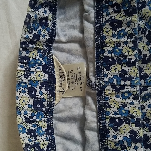 Lands' End Kids Capri Leggings - Picture 3 of 3